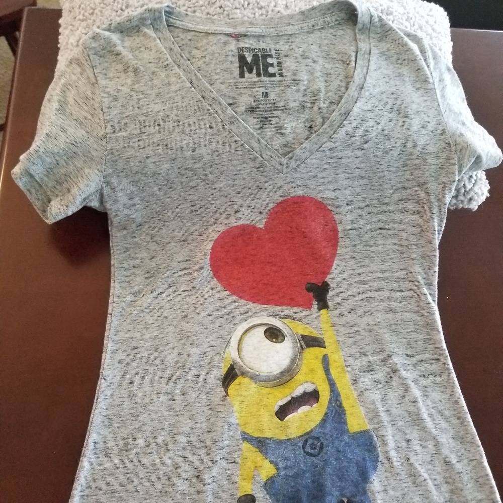 Sale for today!!!😁  Tshirt Despicable me